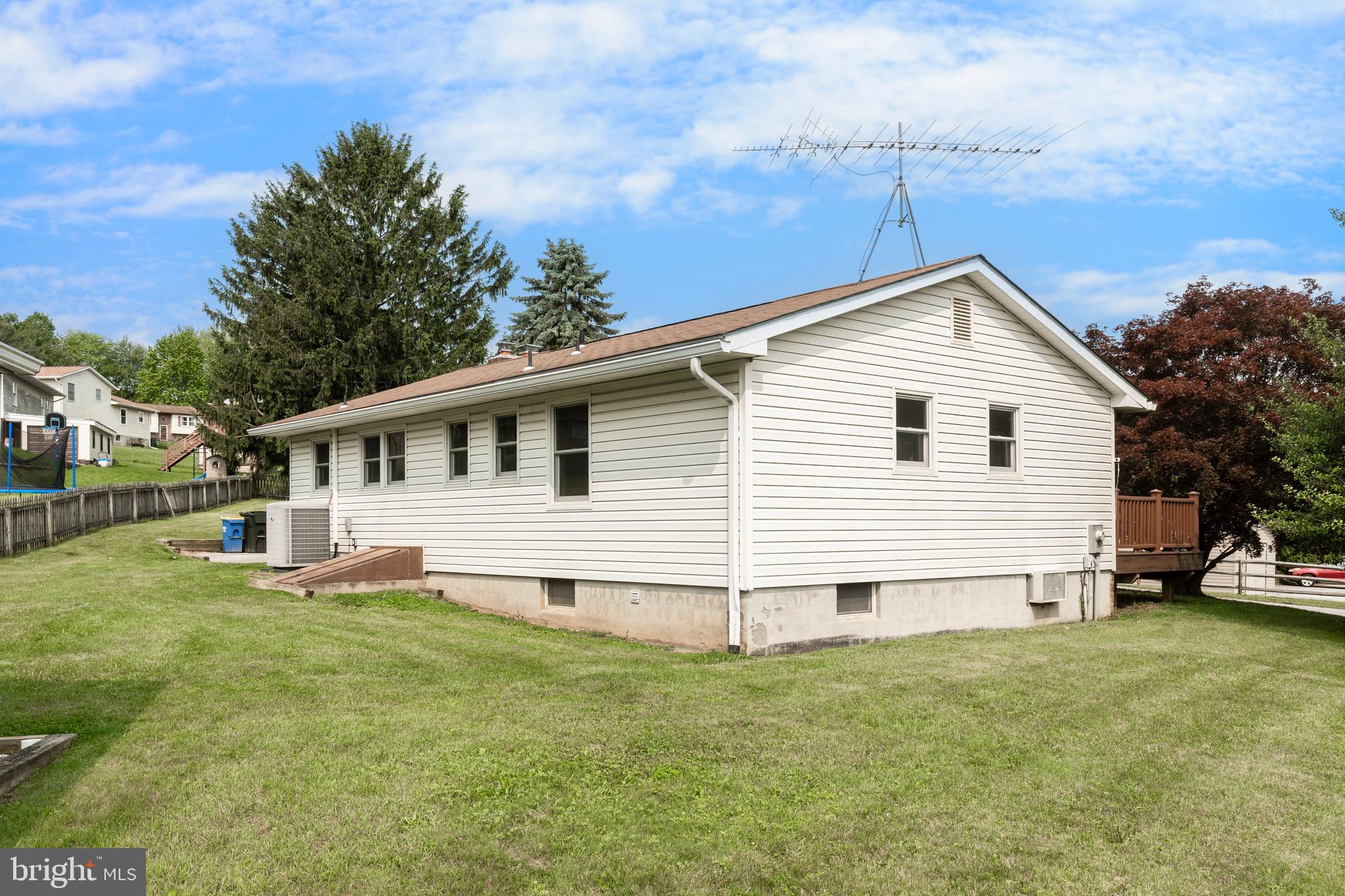 3079 HIGH STREET