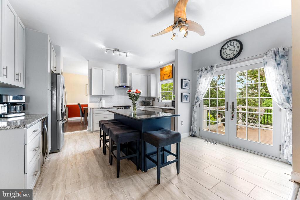 521 CHATTERMARK COURT