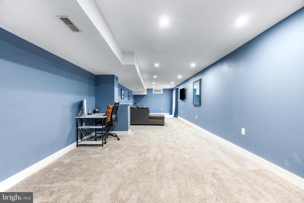 521 CHATTERMARK COURT