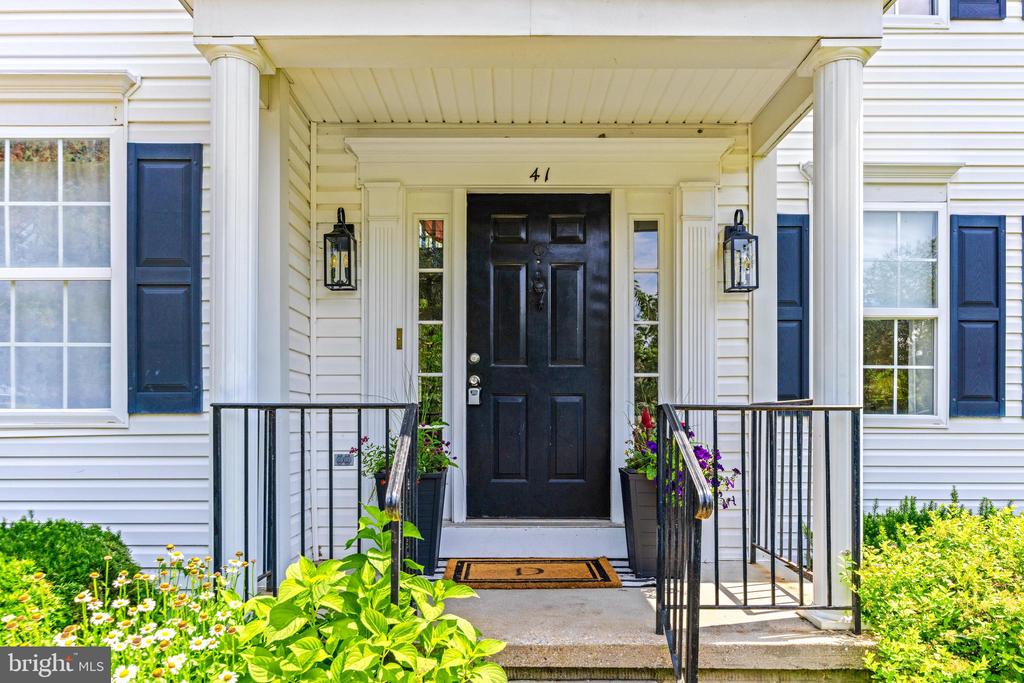 41 WENTWORTH COURT