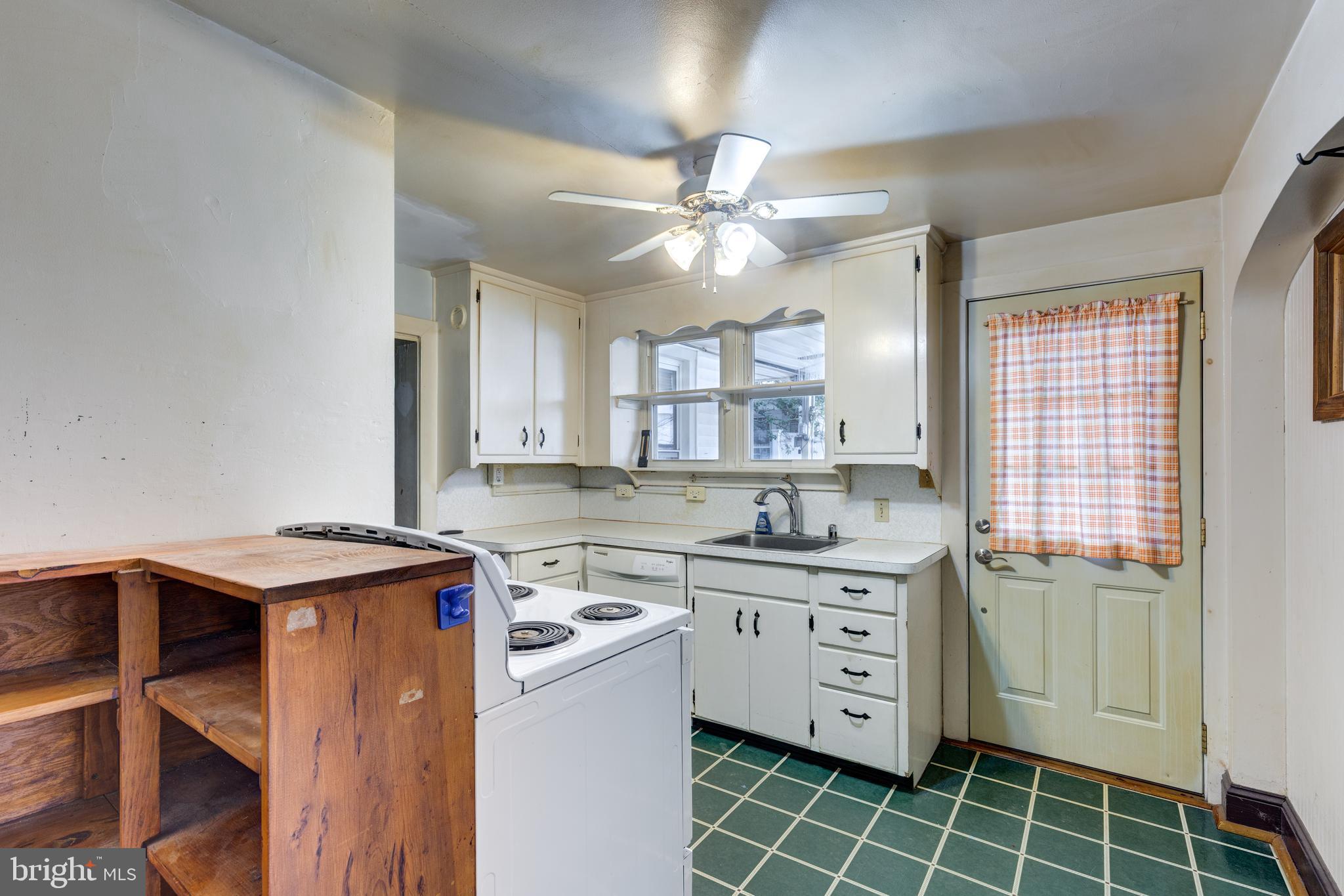 3221 MAIN STREET