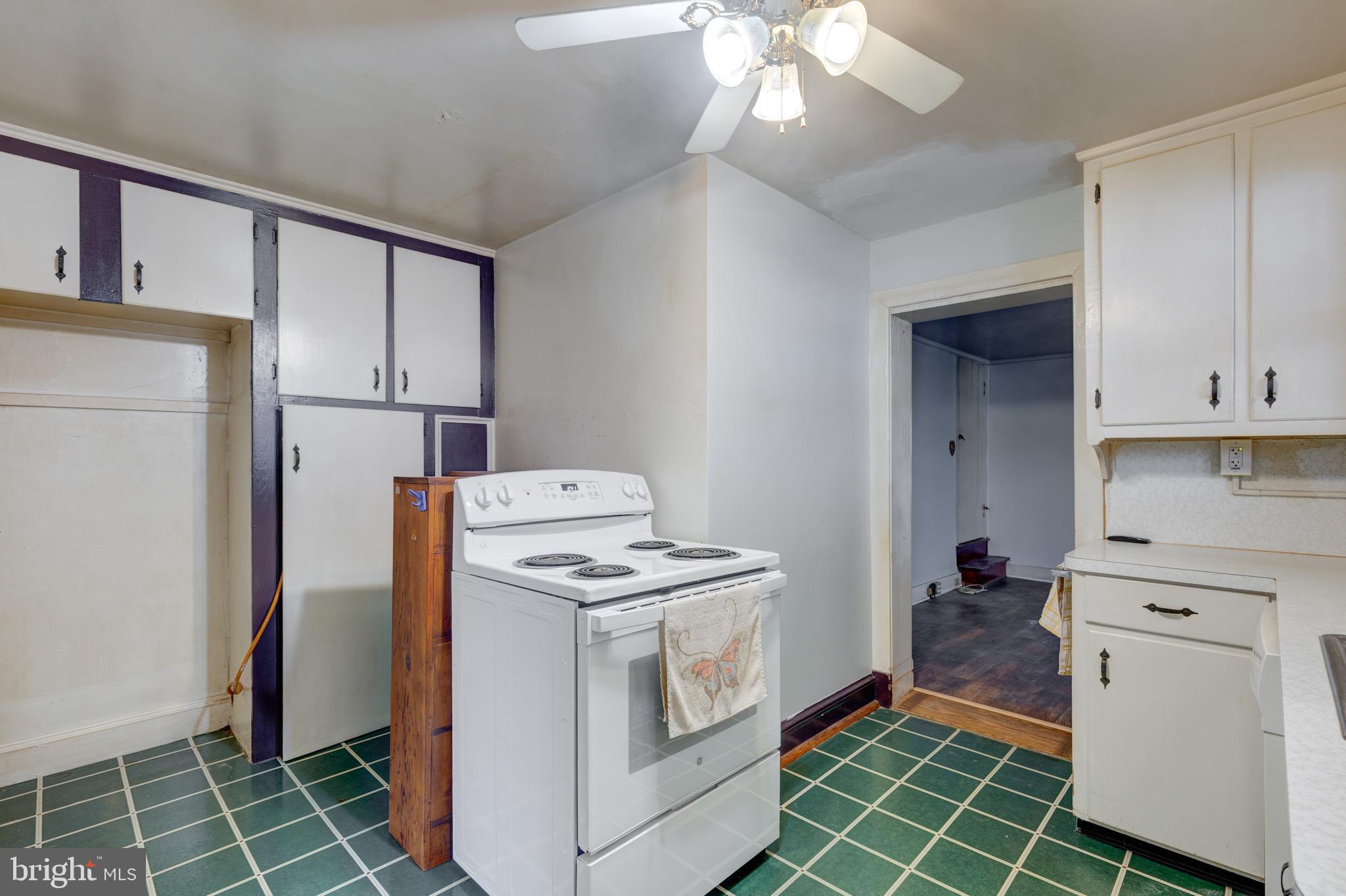 3221 MAIN STREET
