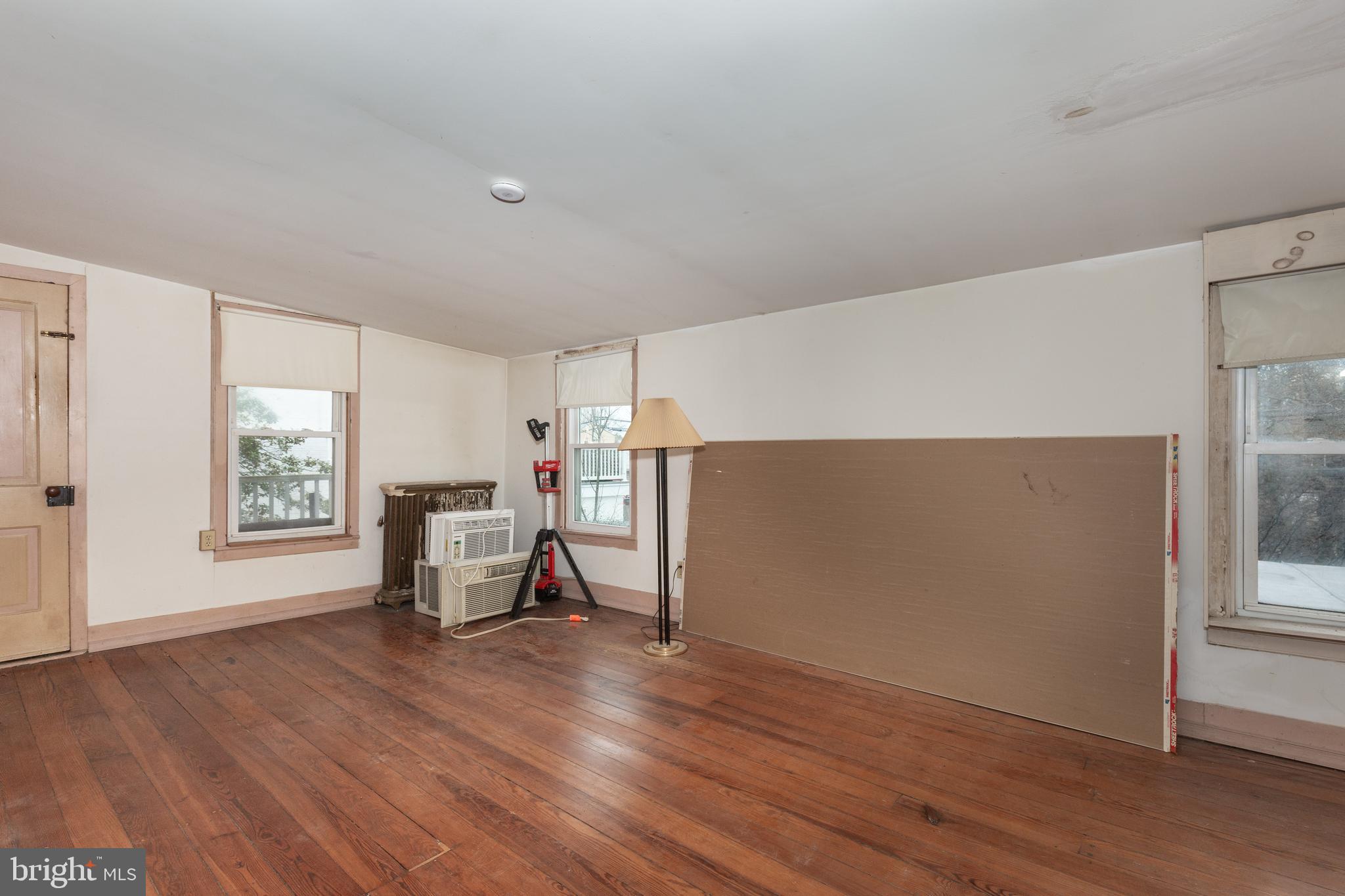 3221 MAIN STREET