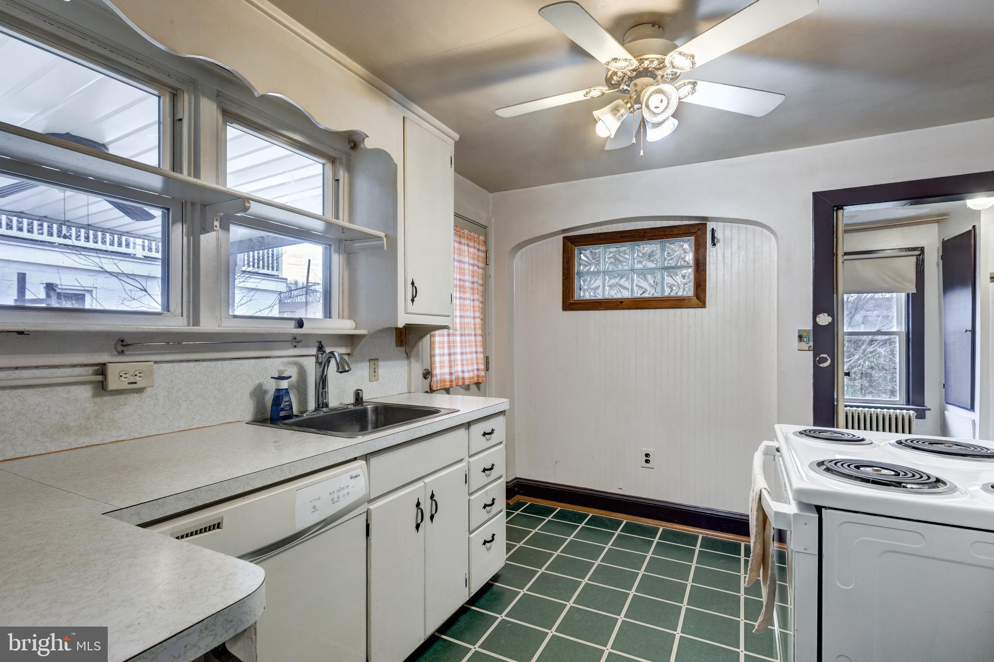 3221 MAIN STREET