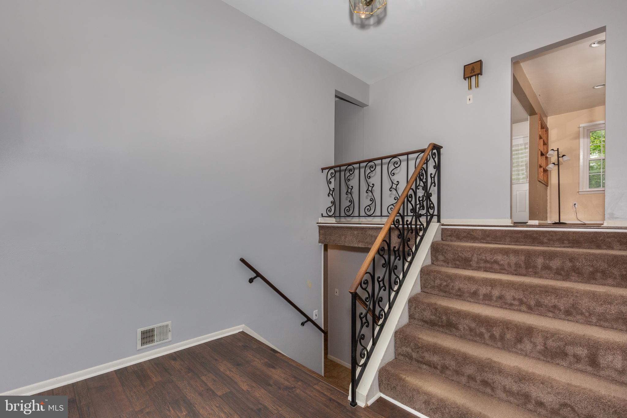 2711 OVERVIEW ROAD