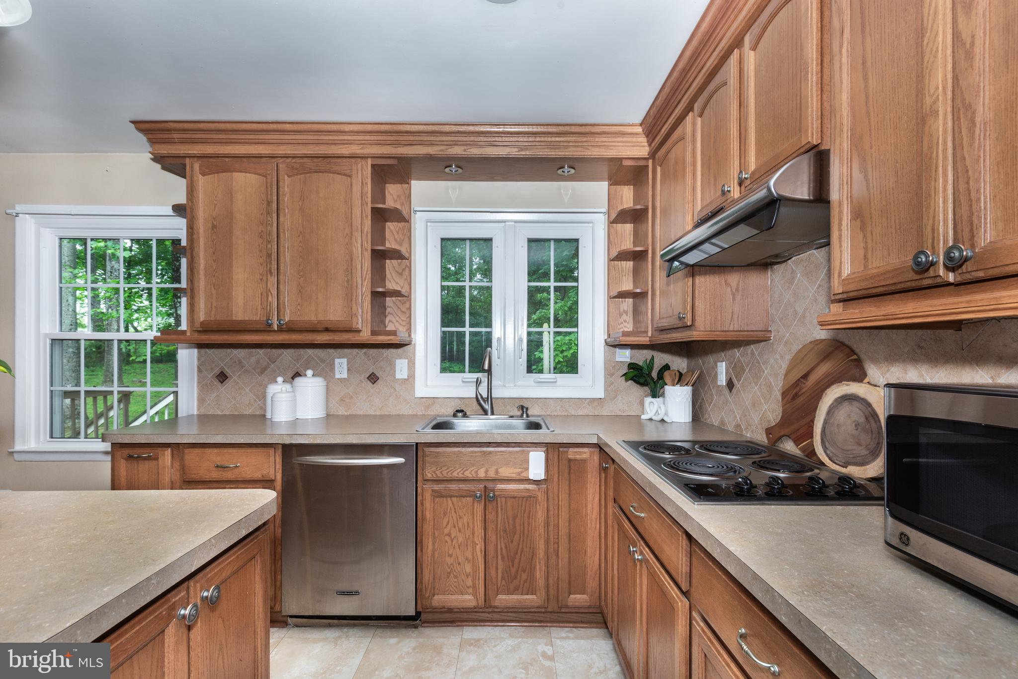 2711 OVERVIEW ROAD