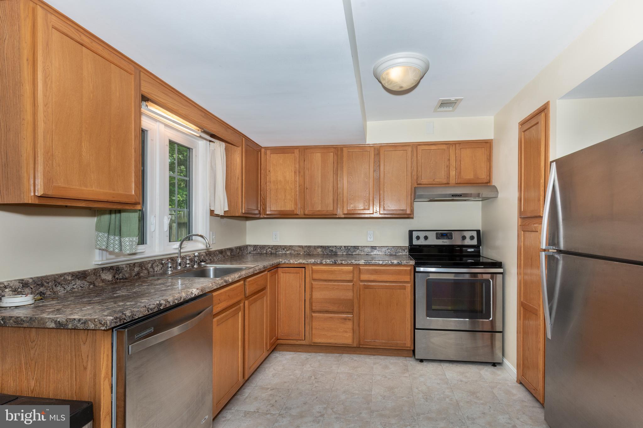 2711 OVERVIEW ROAD