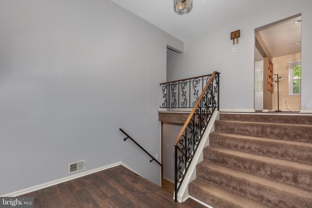 2711 OVERVIEW ROAD