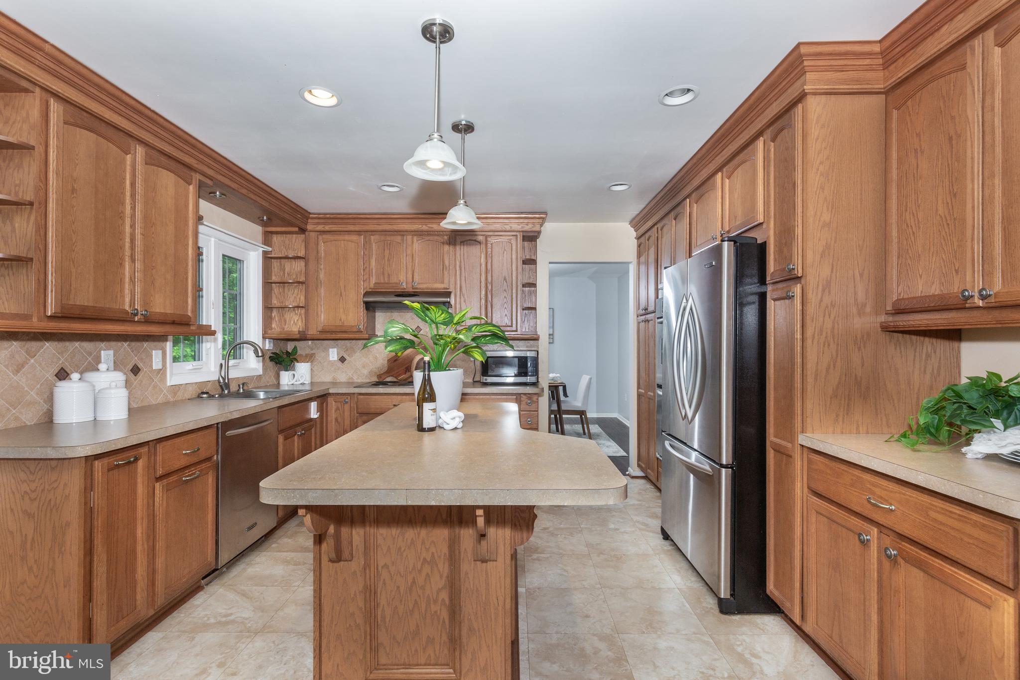 2711 OVERVIEW ROAD