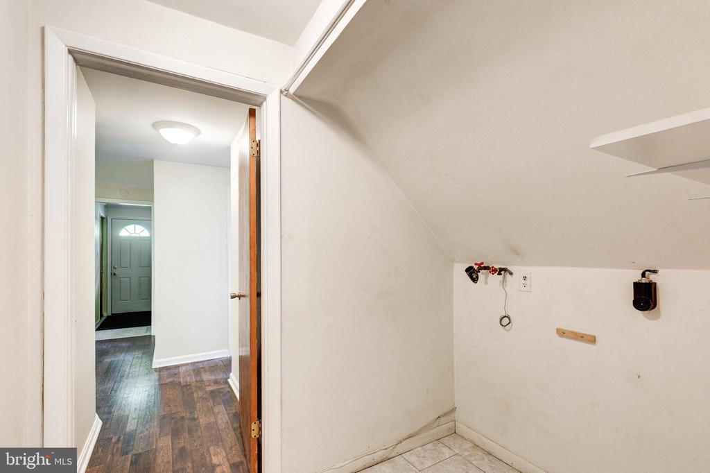 2711 OVERVIEW ROAD