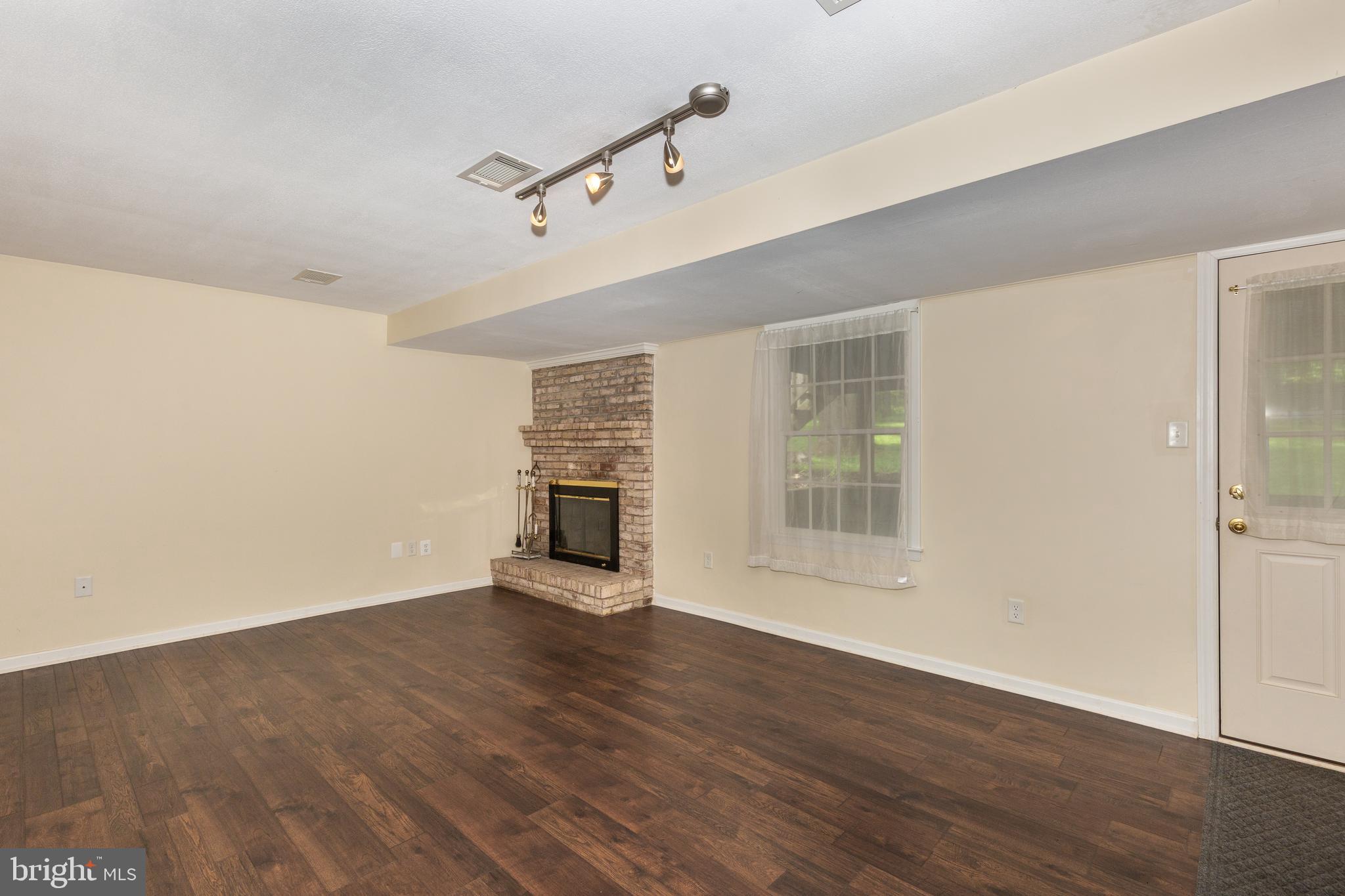 2711 OVERVIEW ROAD