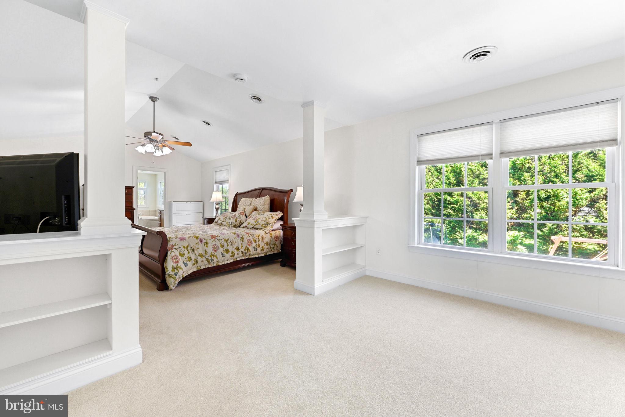 425 CHINQUAPIN DRIVE