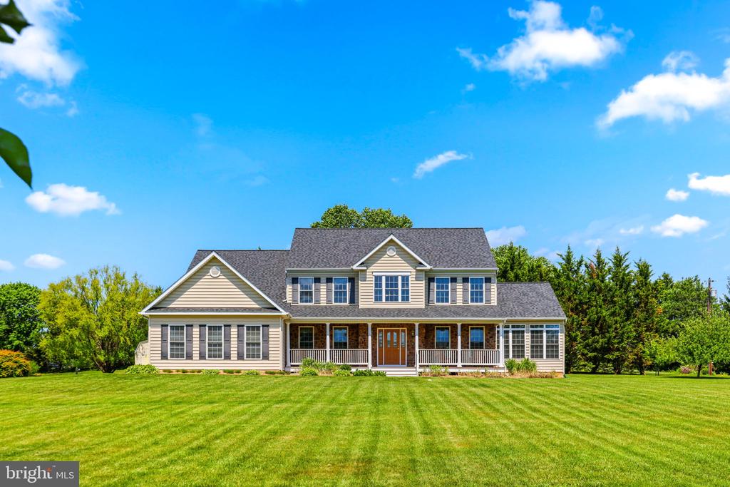 425 CHINQUAPIN DRIVE