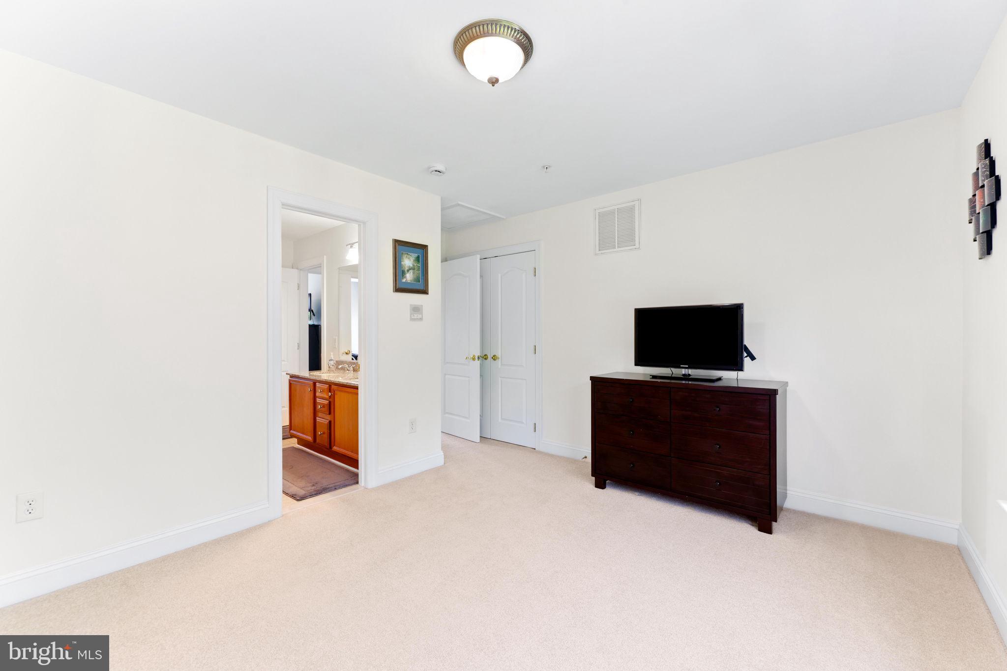 425 CHINQUAPIN DRIVE