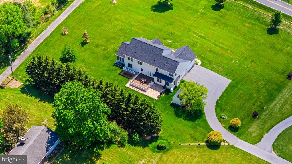 425 CHINQUAPIN DRIVE