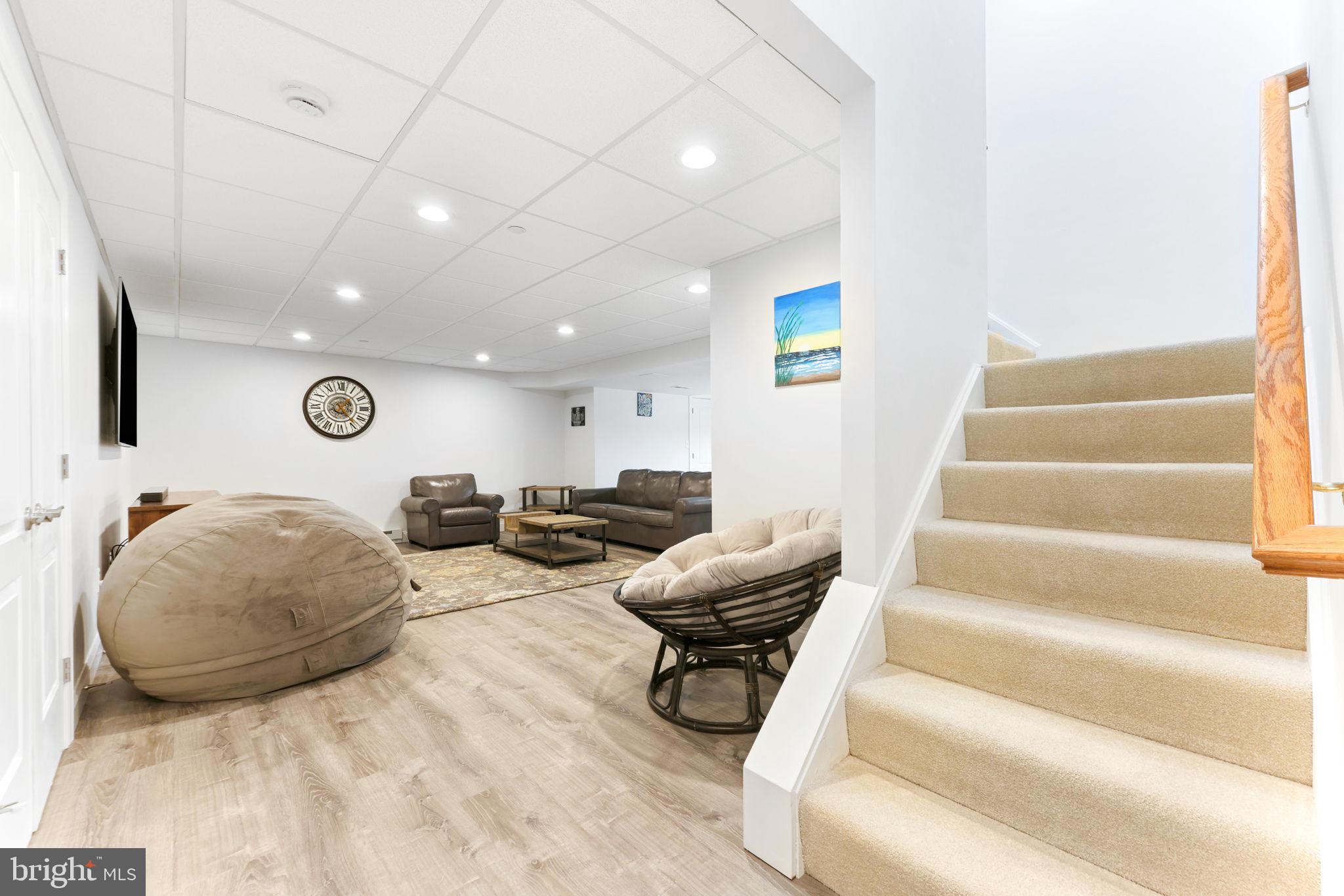 425 CHINQUAPIN DRIVE