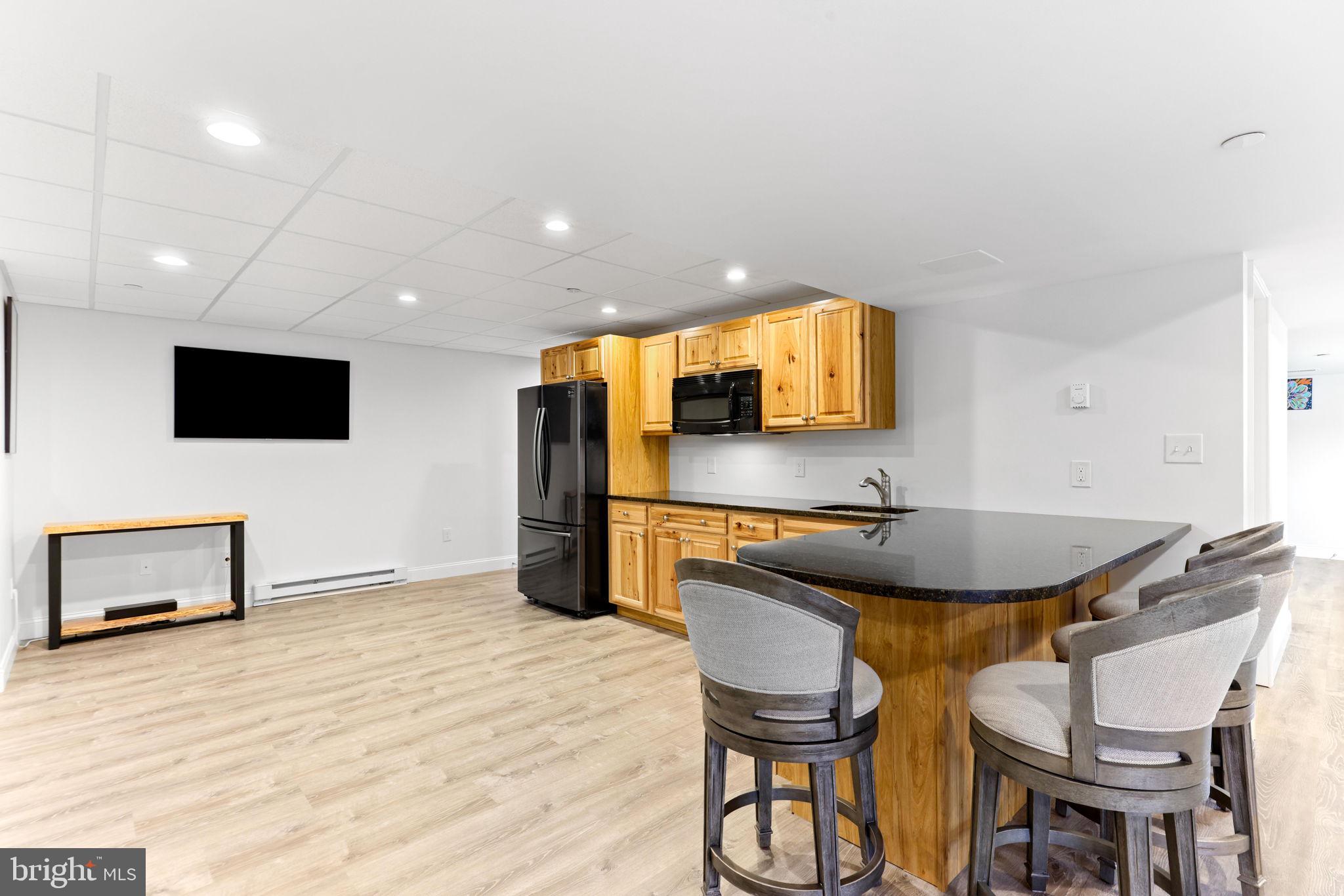 425 CHINQUAPIN DRIVE