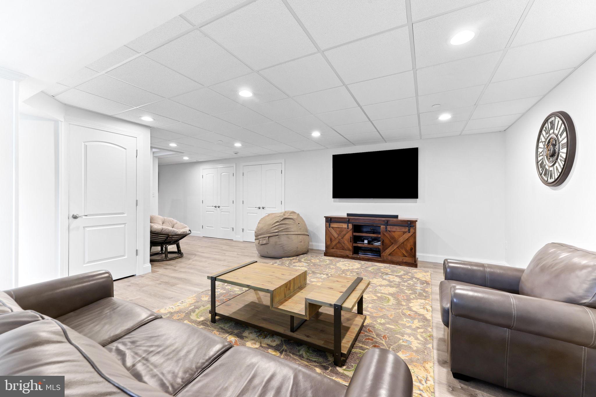 425 CHINQUAPIN DRIVE