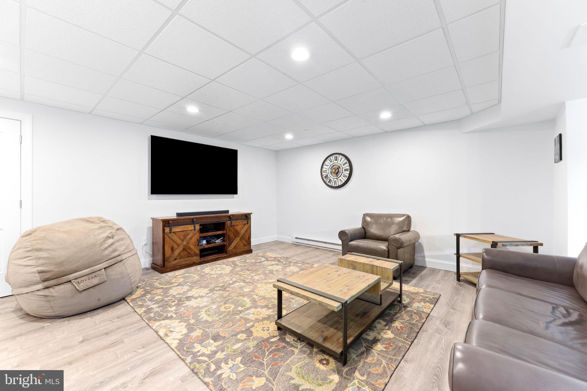 425 CHINQUAPIN DRIVE