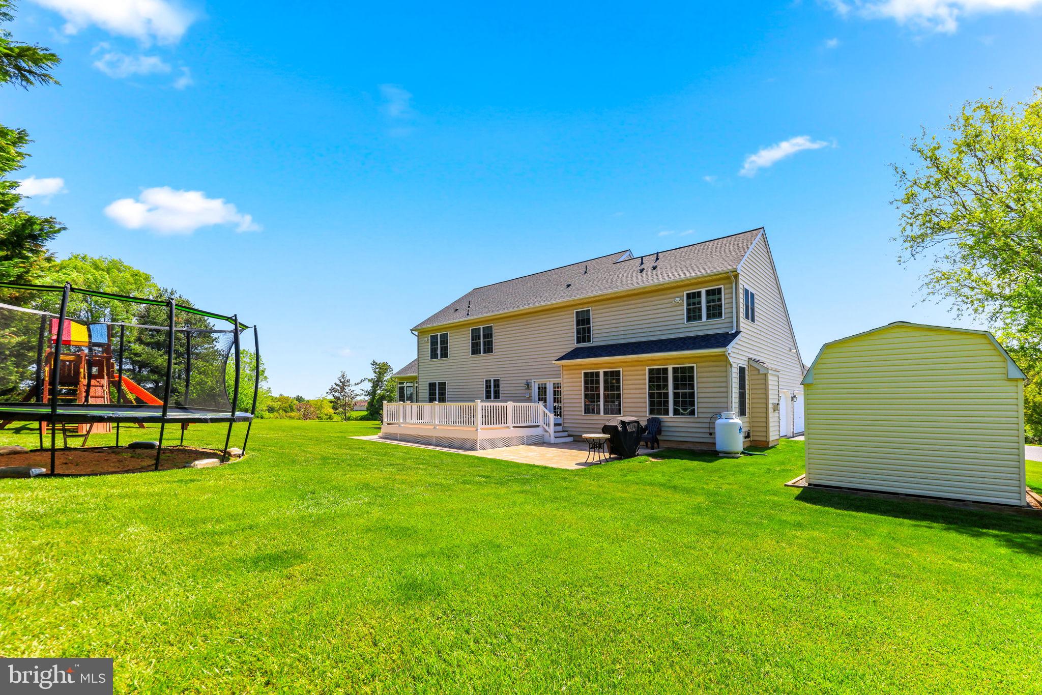 425 CHINQUAPIN DRIVE