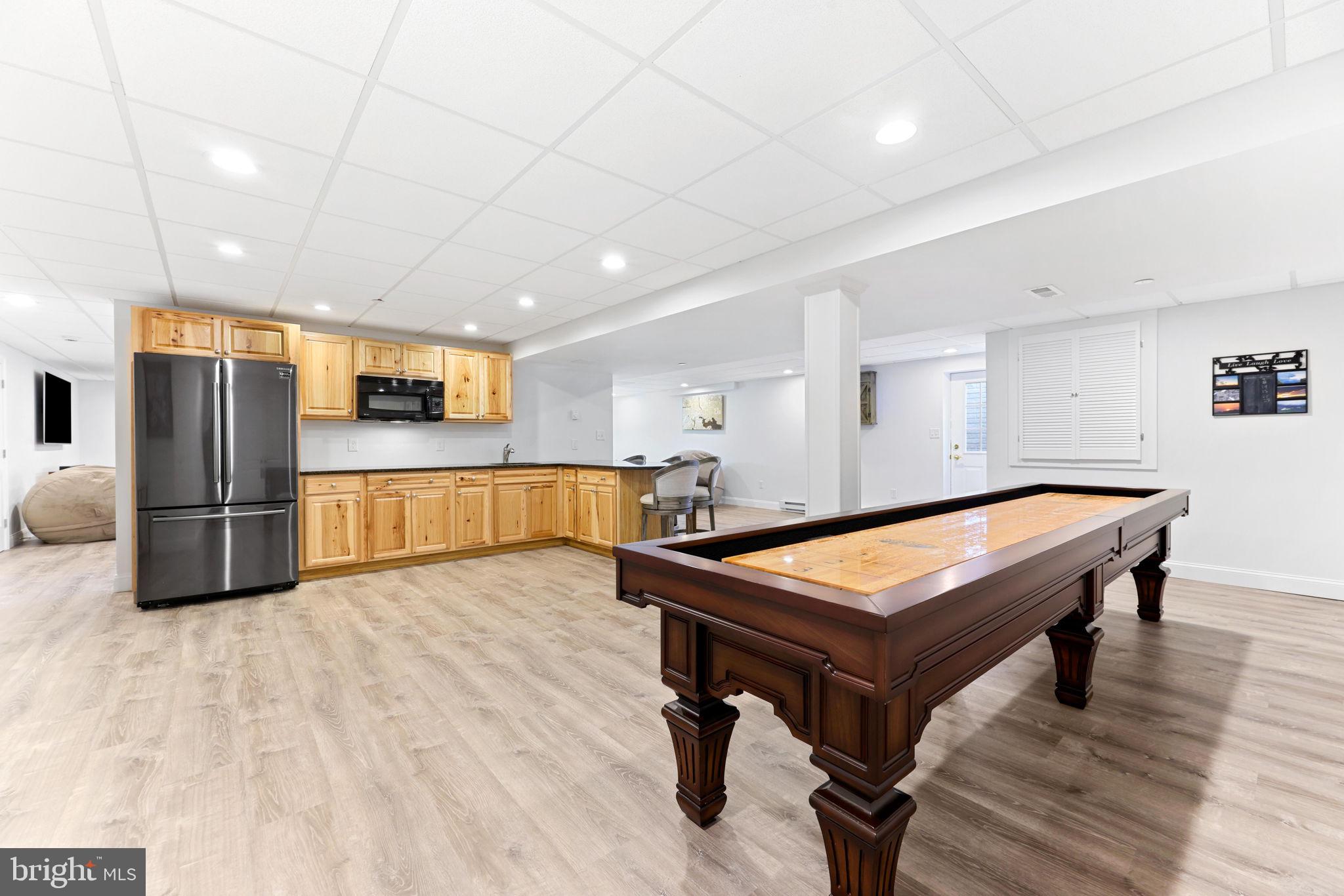 425 CHINQUAPIN DRIVE