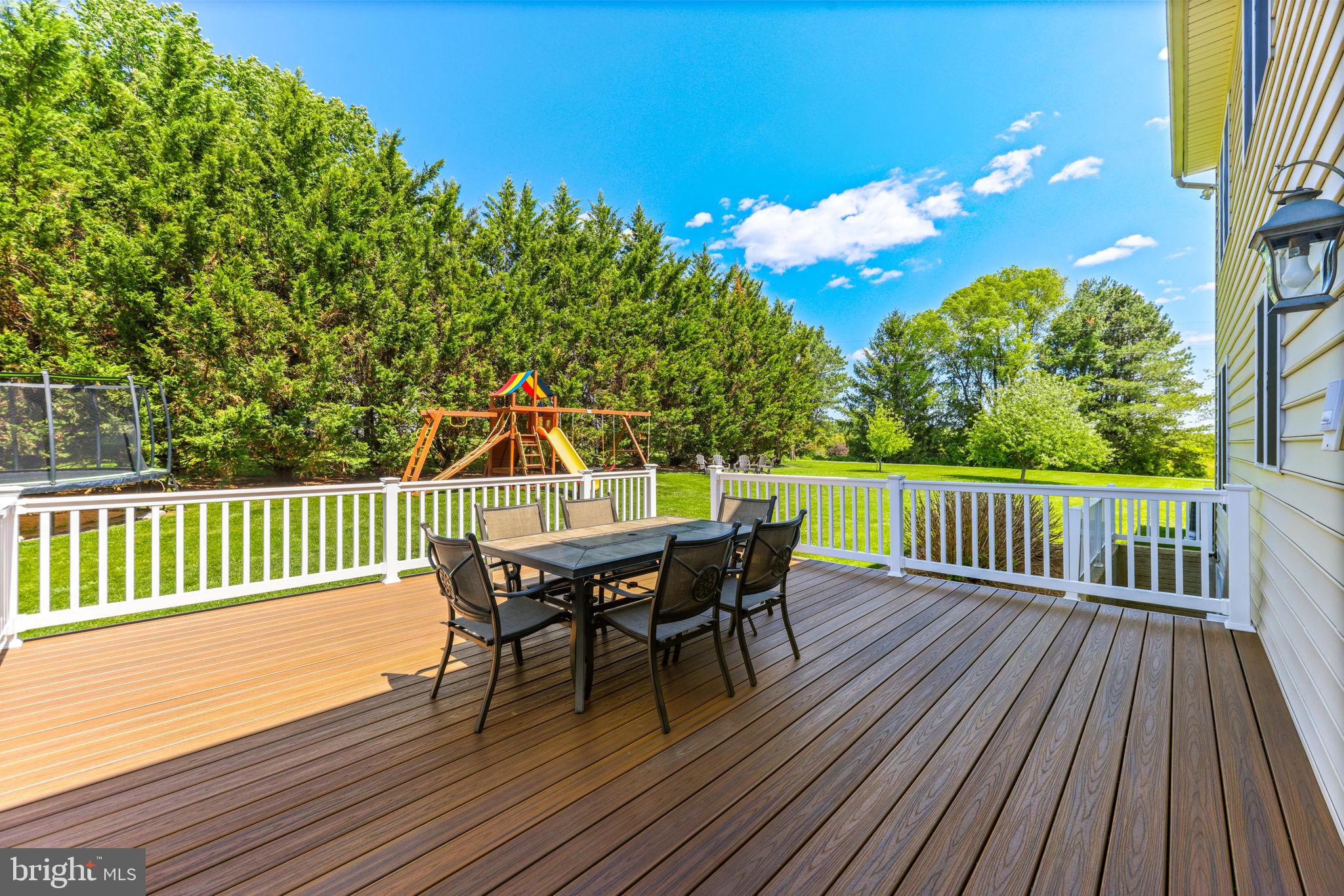 425 CHINQUAPIN DRIVE