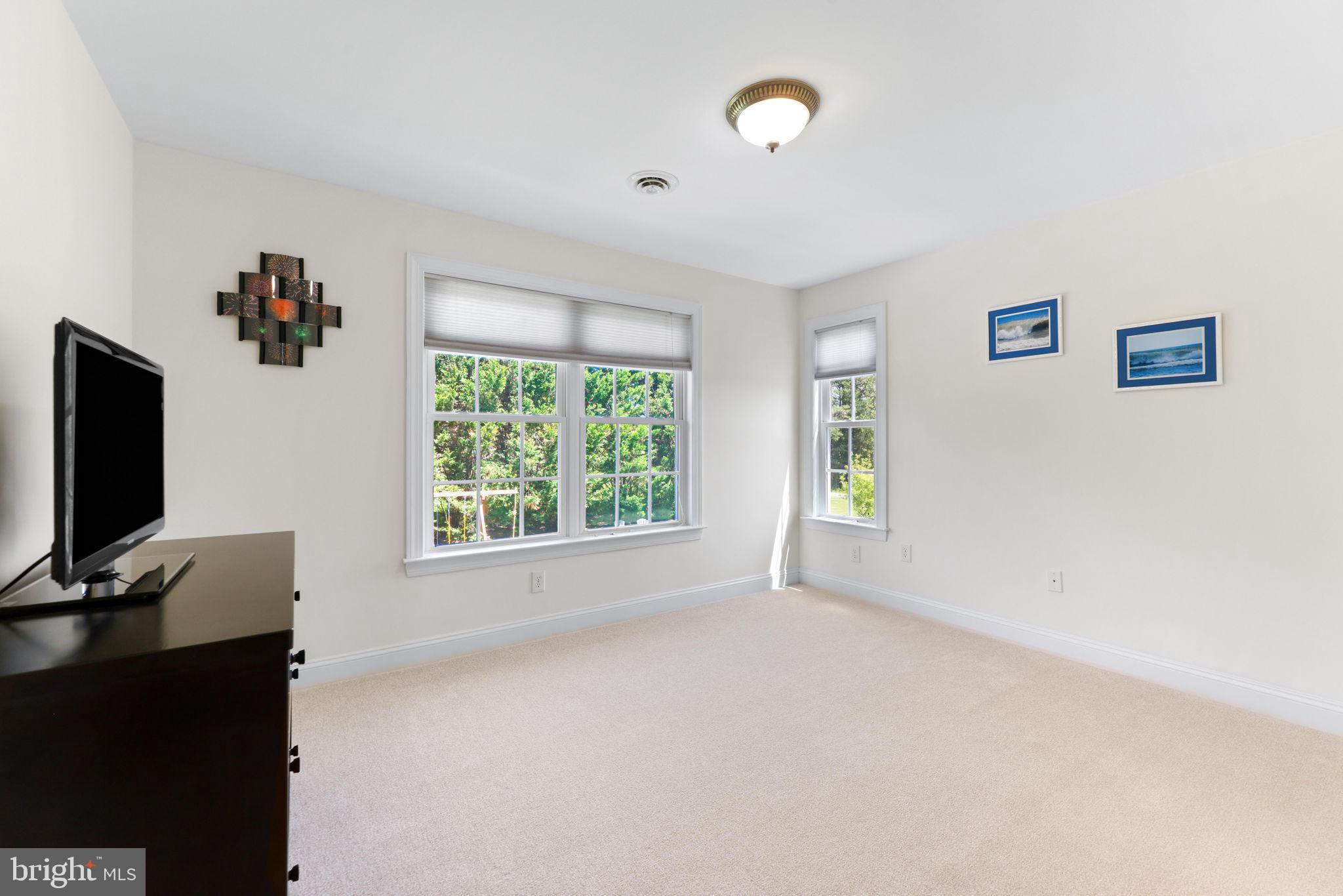425 CHINQUAPIN DRIVE
