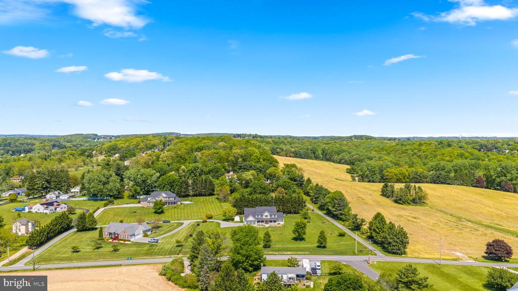 425 CHINQUAPIN DRIVE