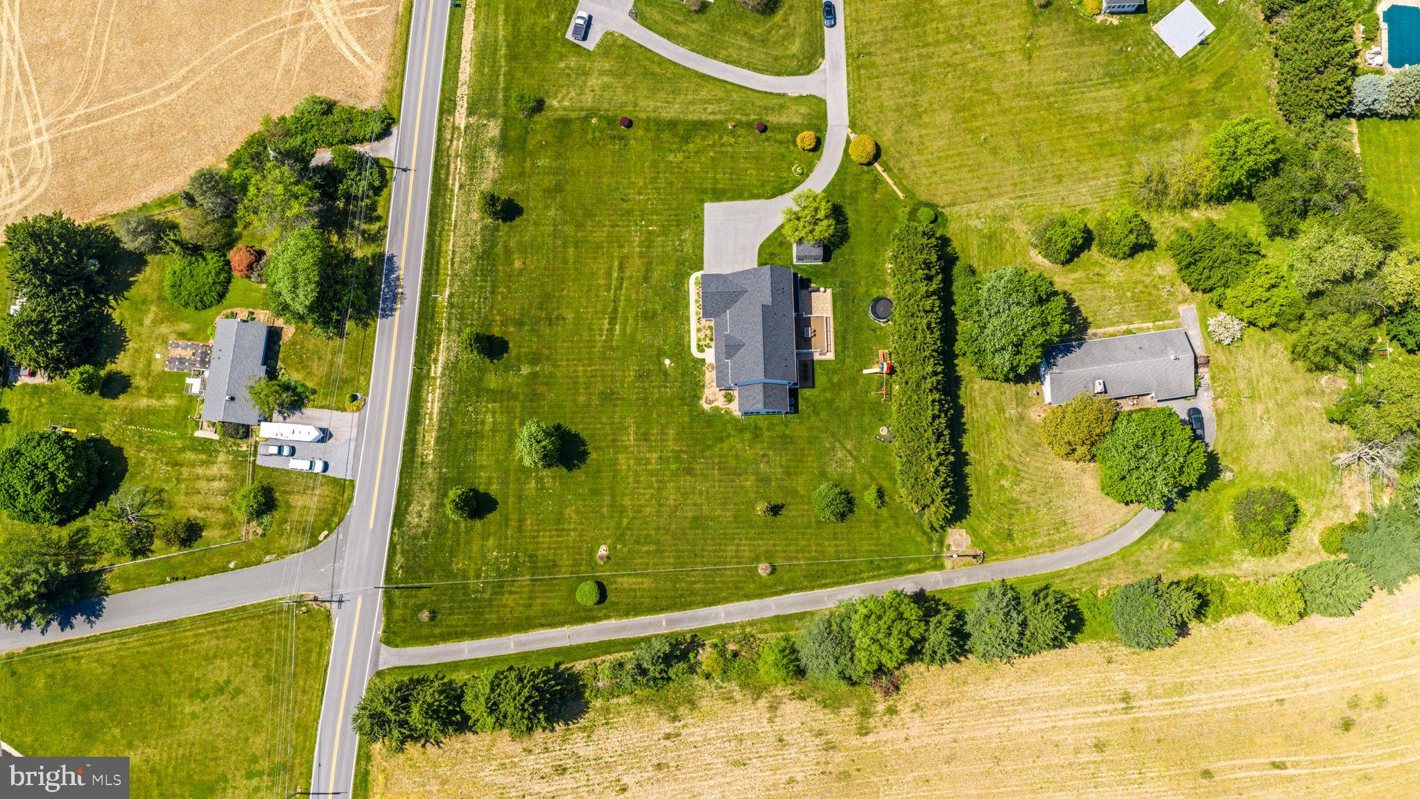 425 CHINQUAPIN DRIVE