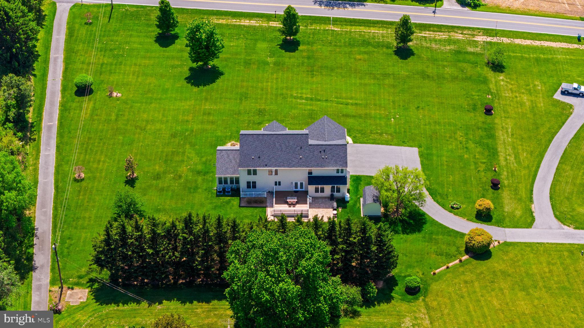 425 CHINQUAPIN DRIVE