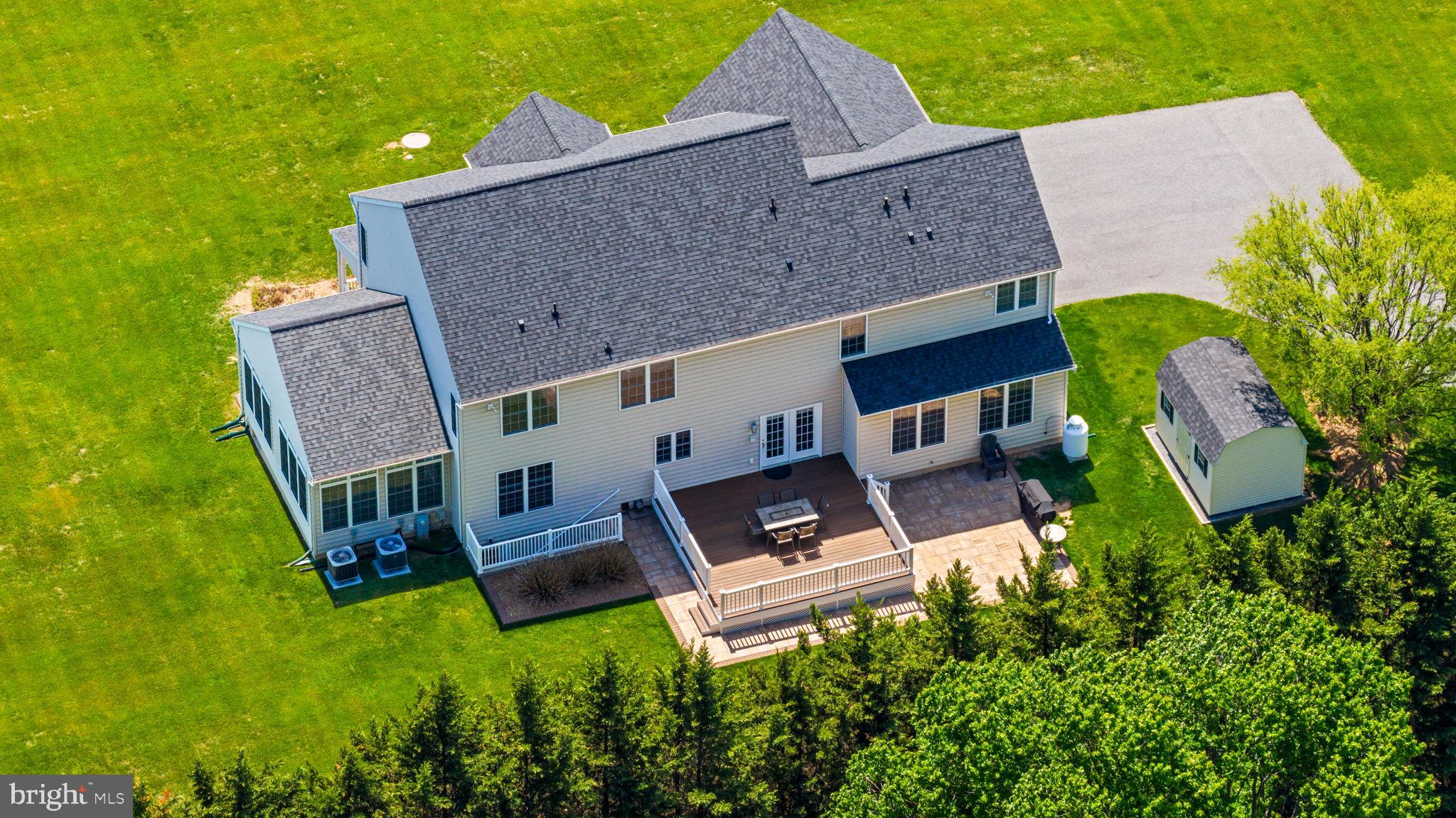 425 CHINQUAPIN DRIVE
