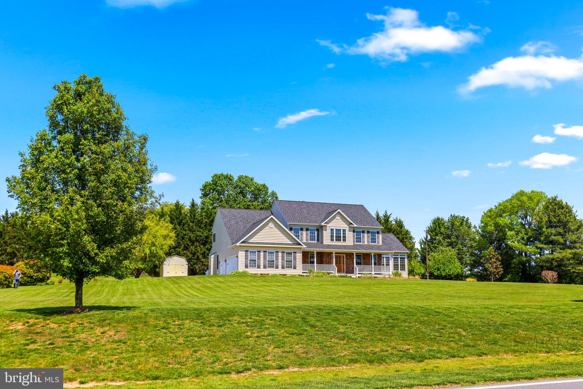 425 CHINQUAPIN DRIVE