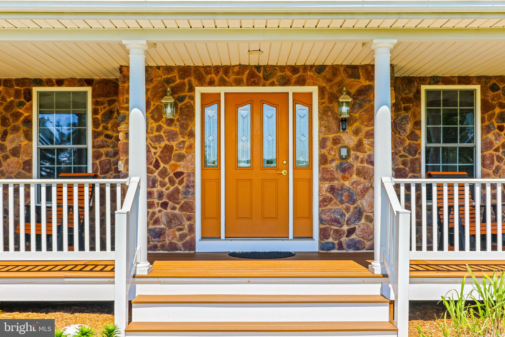 425 CHINQUAPIN DRIVE