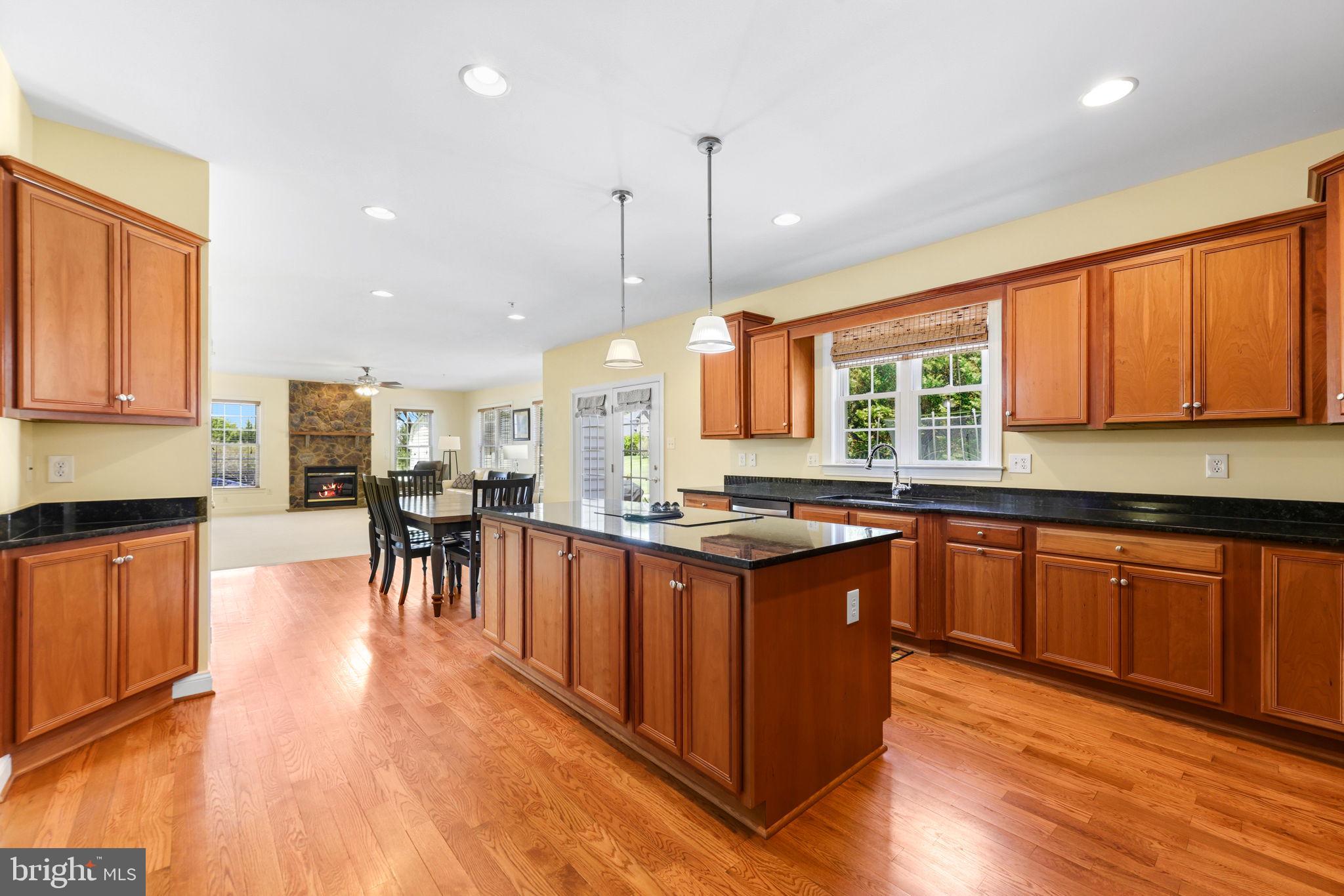 425 CHINQUAPIN DRIVE