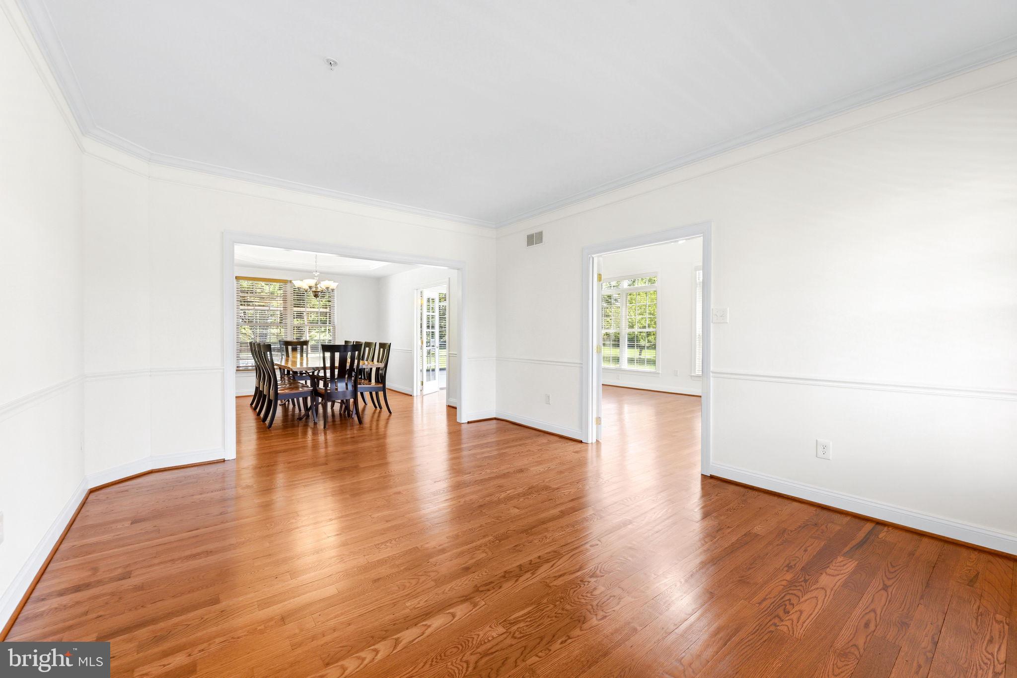 425 CHINQUAPIN DRIVE