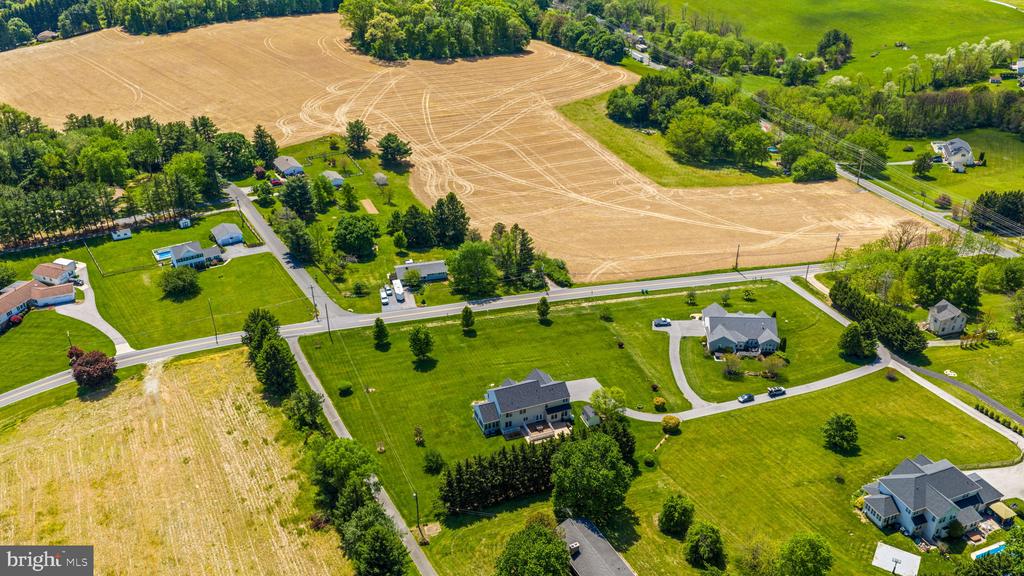 425 CHINQUAPIN DRIVE
