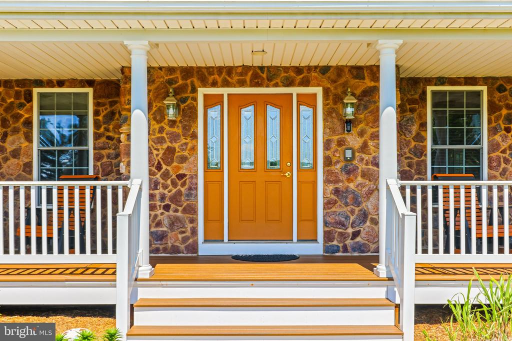 425 CHINQUAPIN DRIVE