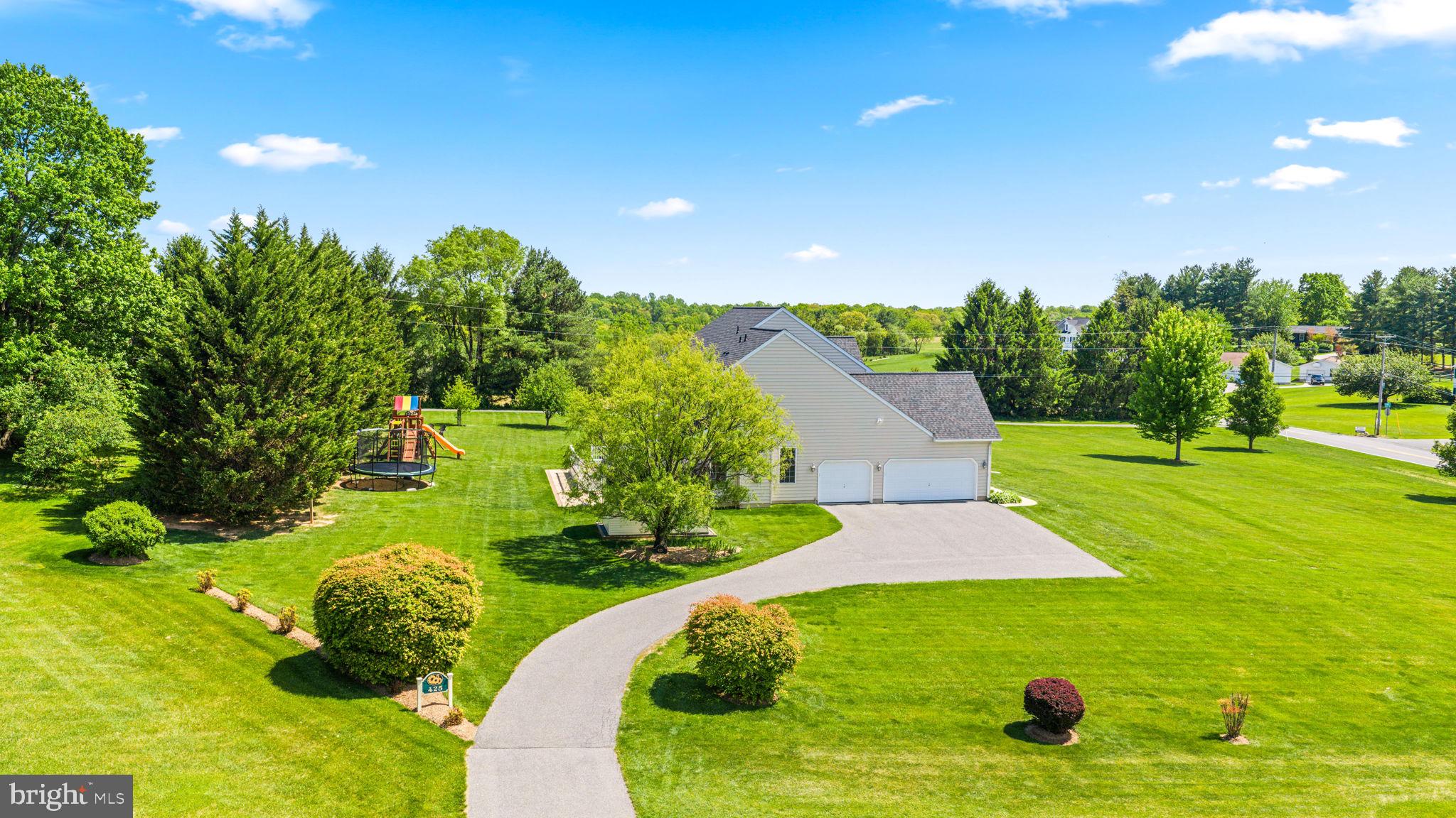 425 CHINQUAPIN DRIVE
