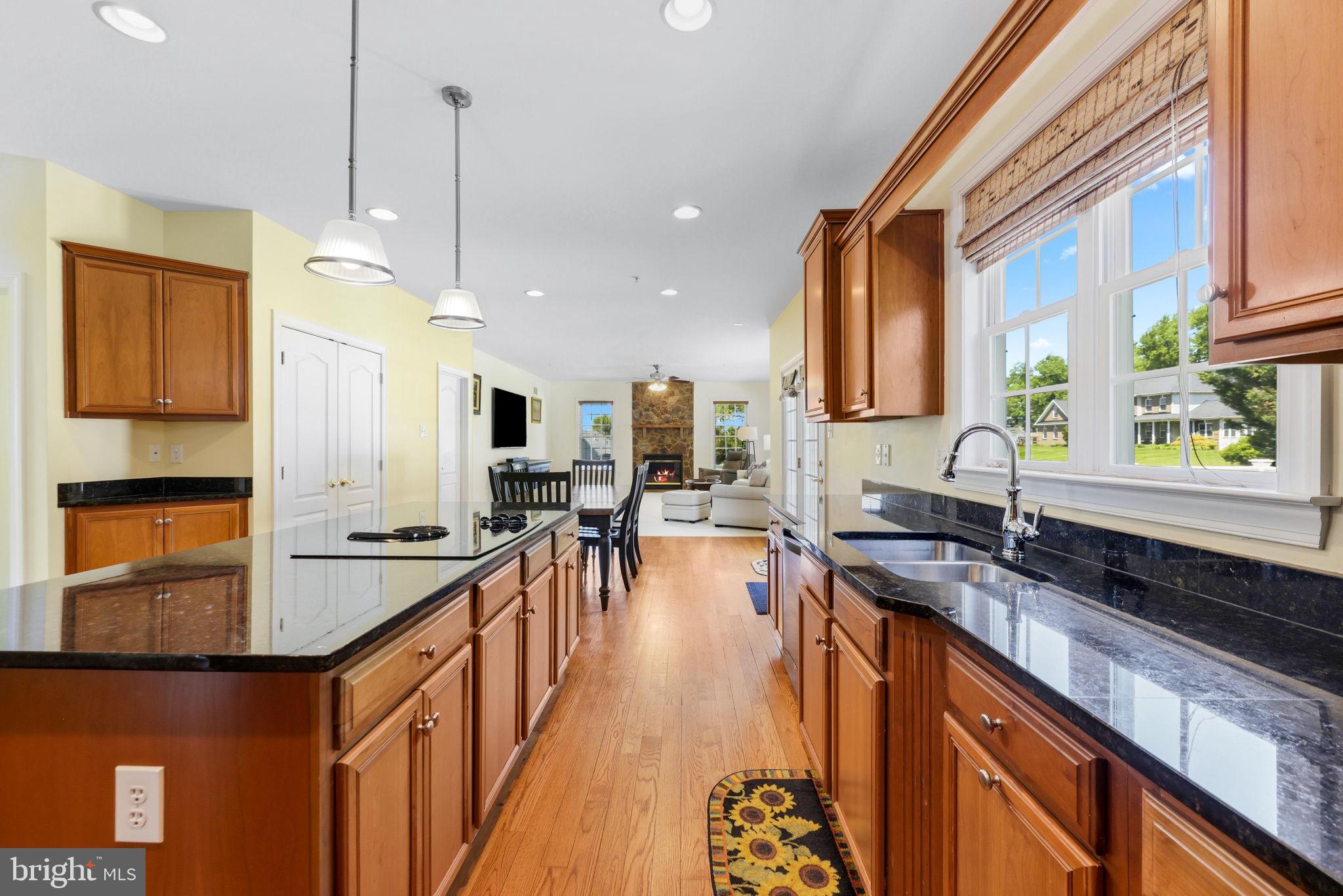 425 CHINQUAPIN DRIVE