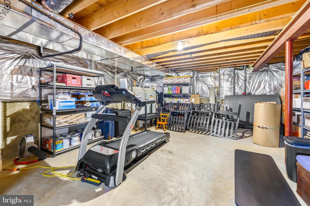 425 CHINQUAPIN DRIVE