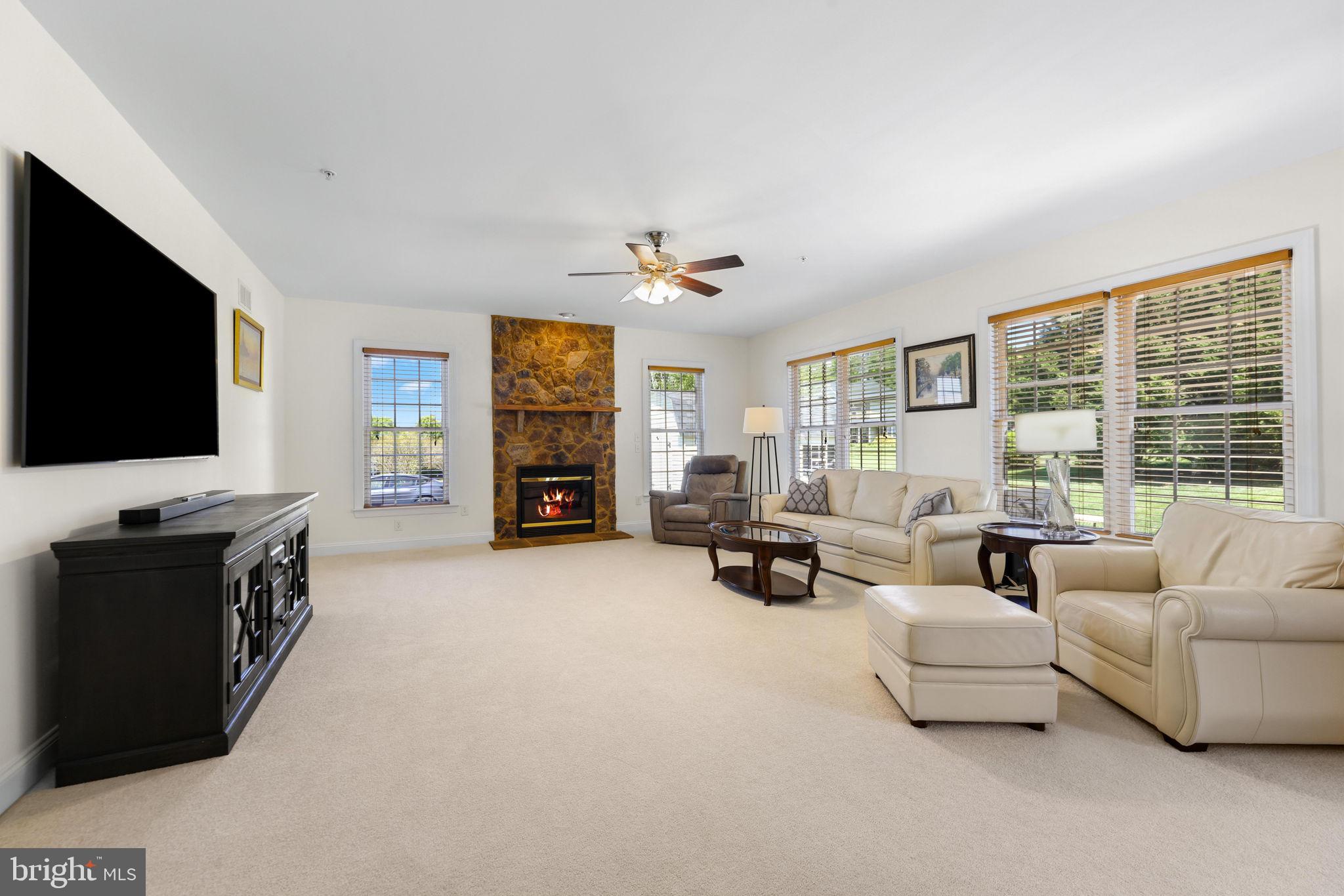 425 CHINQUAPIN DRIVE