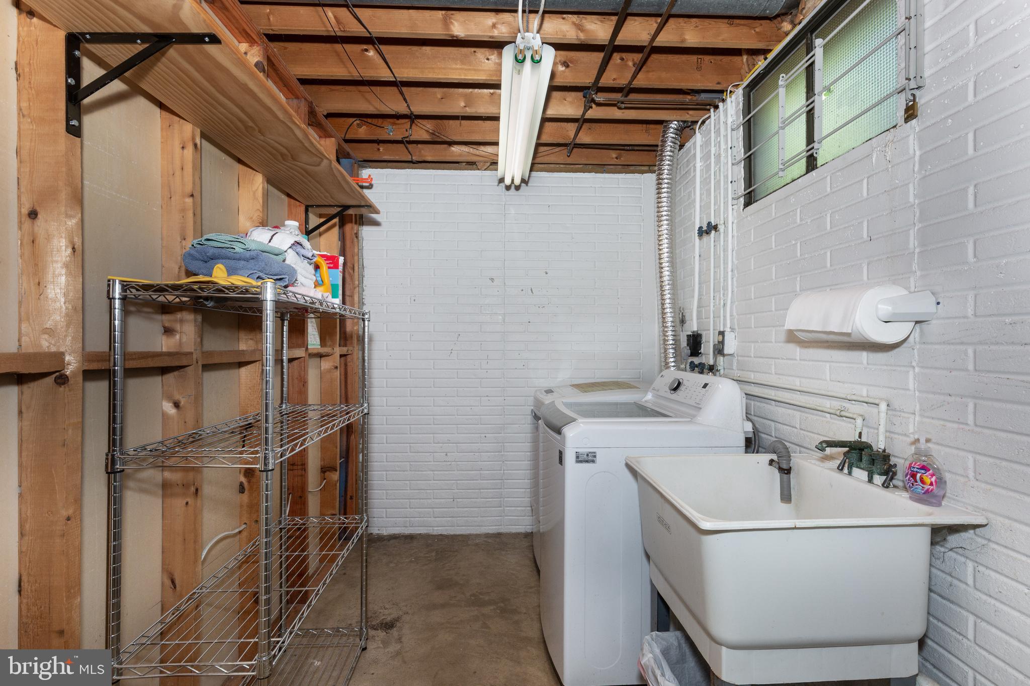 909 BLACK SPRUCE LANE