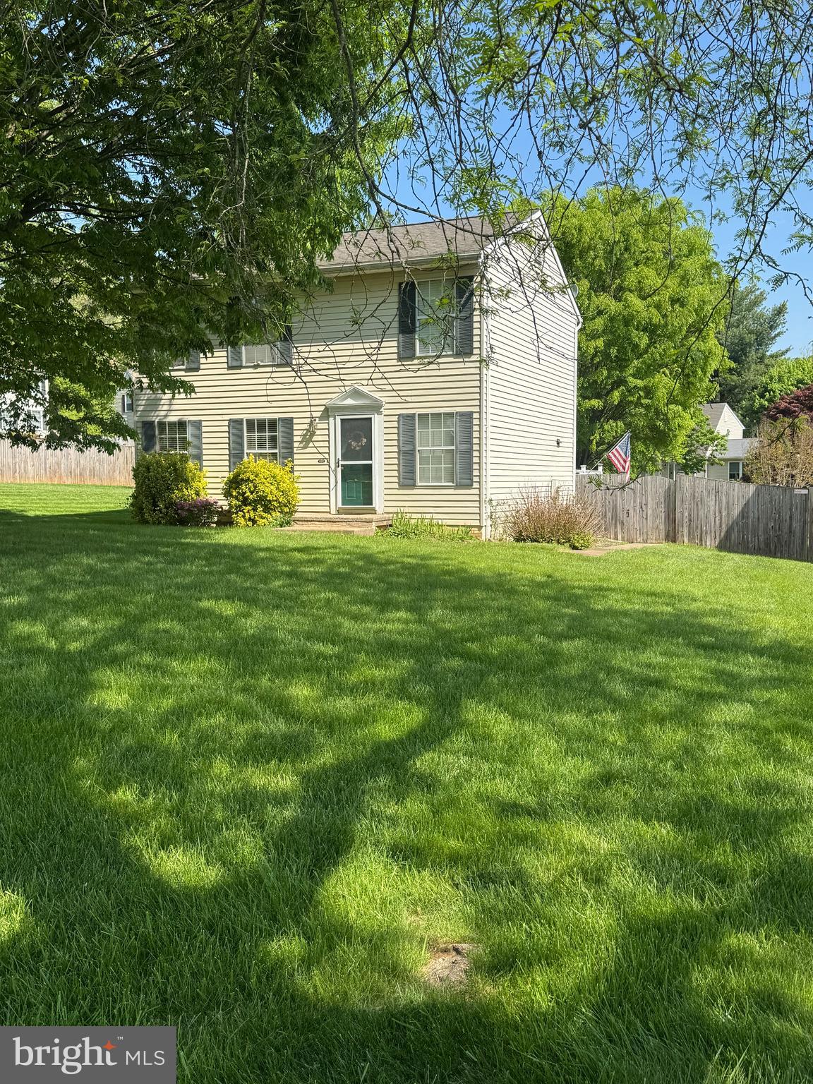 909 BLACK SPRUCE LANE