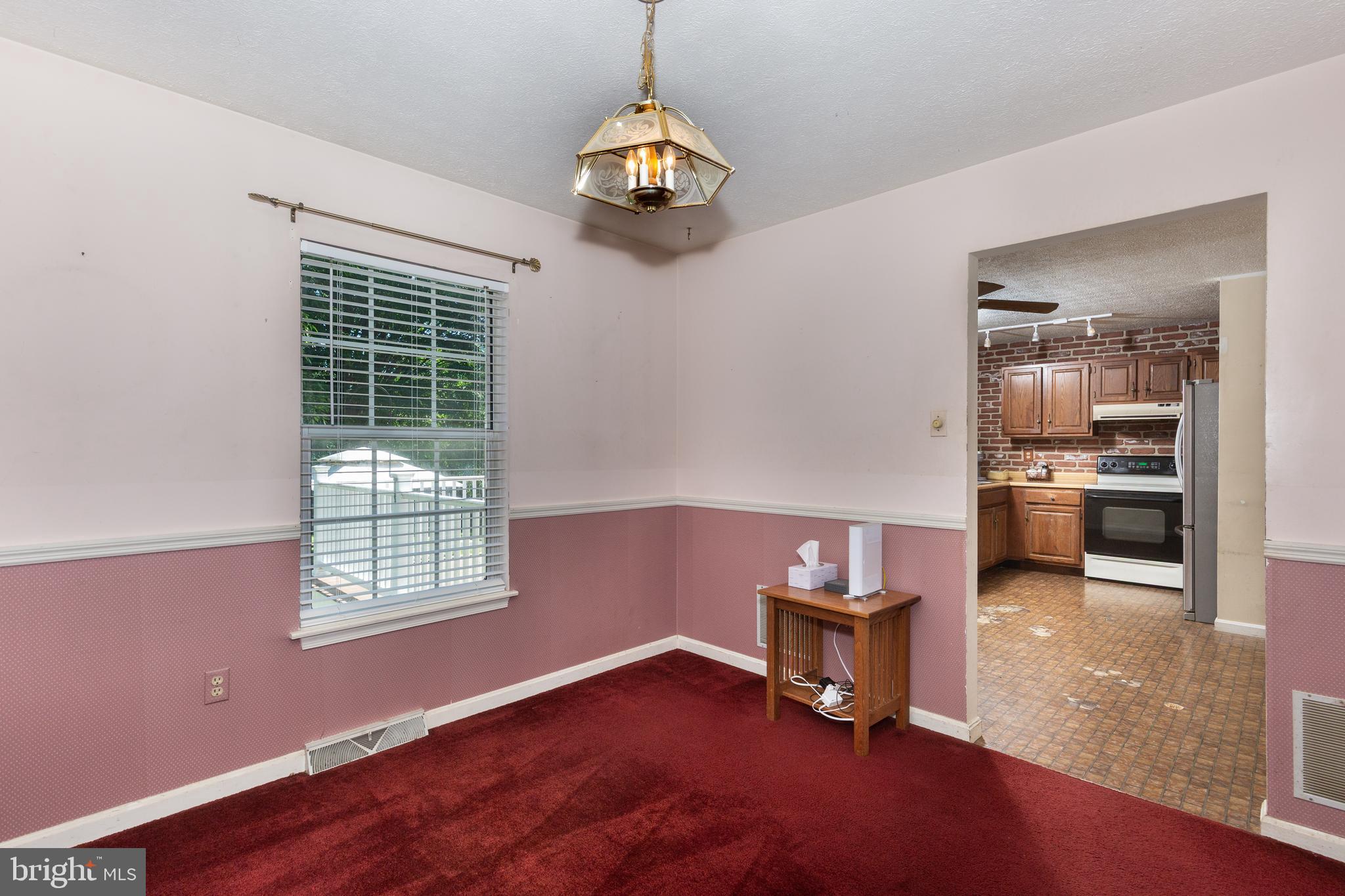 909 BLACK SPRUCE LANE