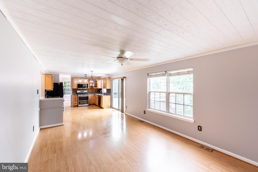3219 MOREFIELD COURT