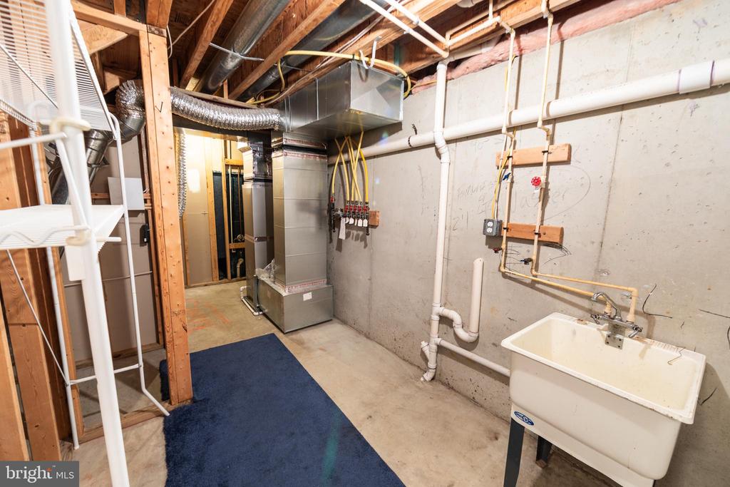 3219 MOREFIELD COURT