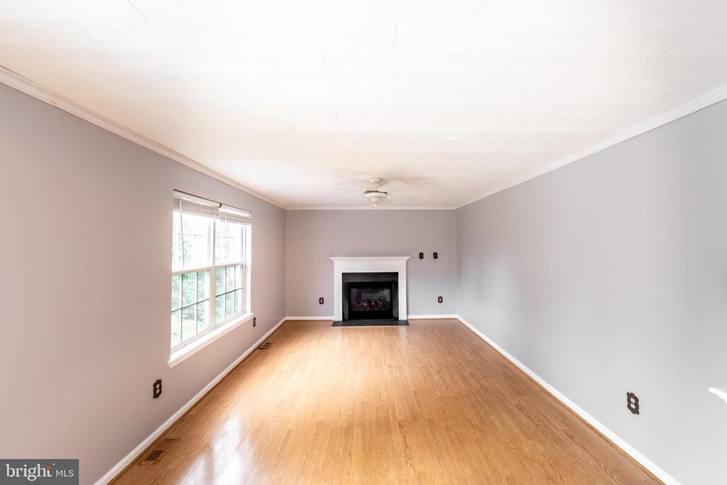 3219 MOREFIELD COURT