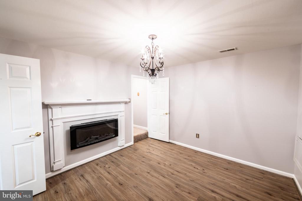 3219 MOREFIELD COURT