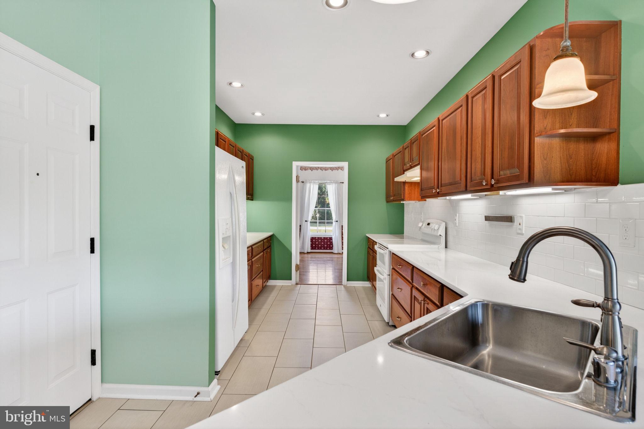 710 WATERS EDGE COURT