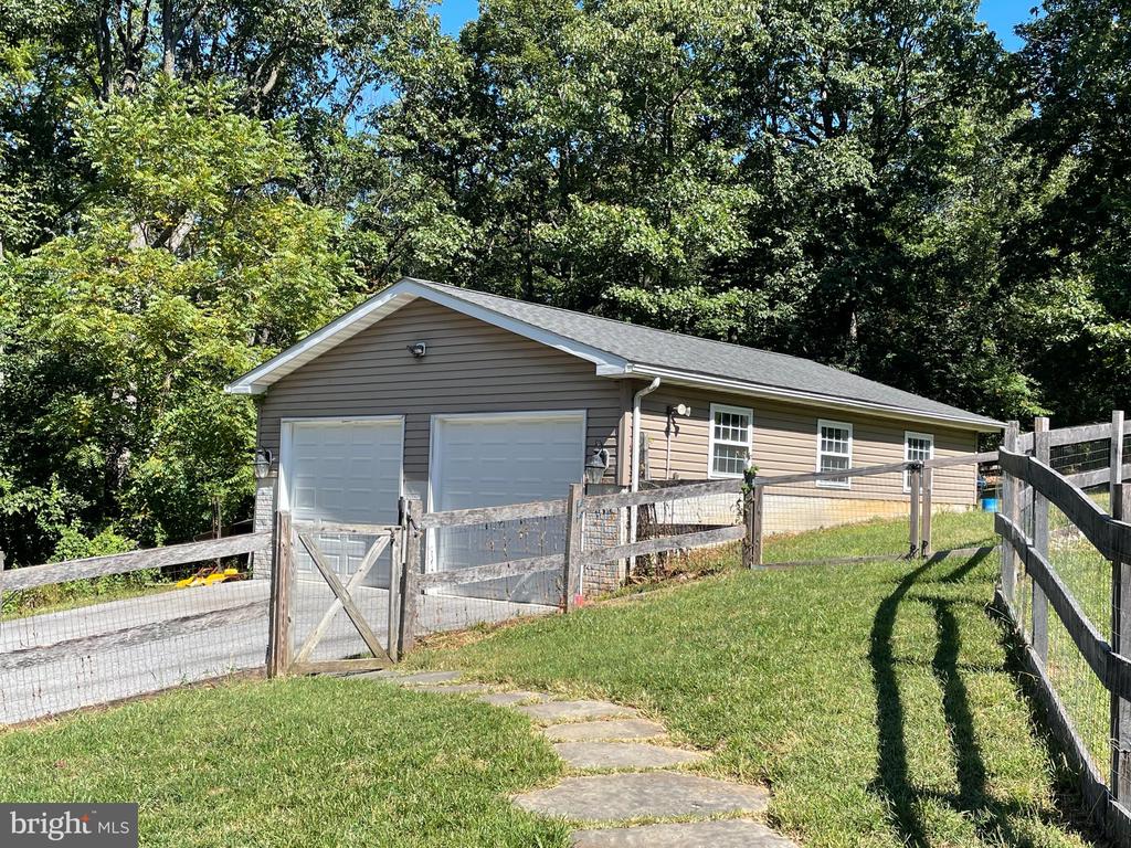 4001 YOUNG ROAD